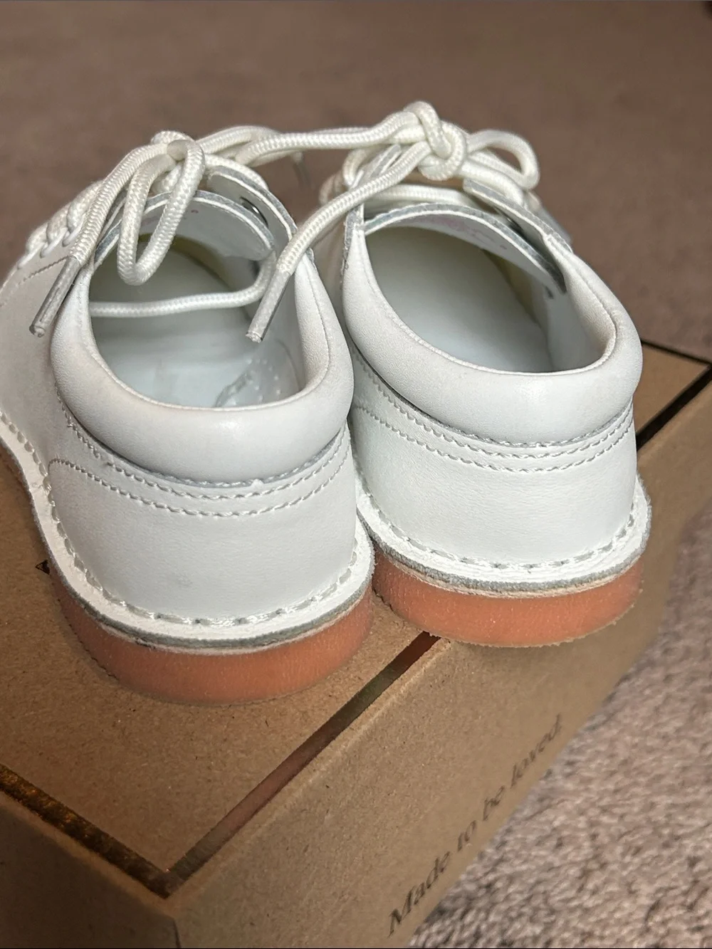 L'Amour White Leather Kids Lace Up Dress Shoes Sz 8 Like New